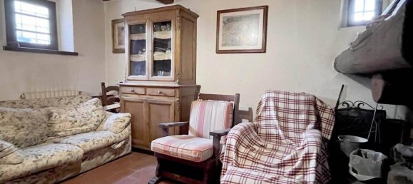 6 rooms House in Uzzano, Italy No. 160566 10