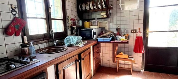 6 rooms House in Uzzano, Italy No. 160566 17