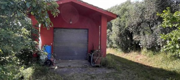 6 rooms House in Uzzano, Italy No. 160566 24