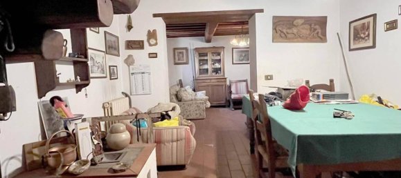 6 rooms House in Uzzano, Italy No. 160566 13