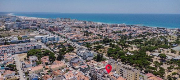 Apartamento de 3 dormitorios en Costa da Caparica, Portugal No. 239208 2