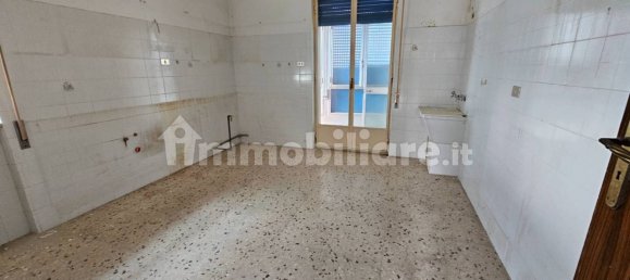 Квартира с 3 спальнями в Энна, Италия № 221322 2