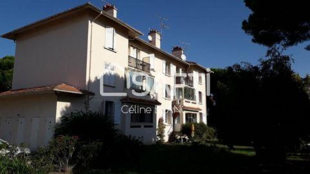 Квартира с 2 спальнями в Фрежюс, Франция № 3681