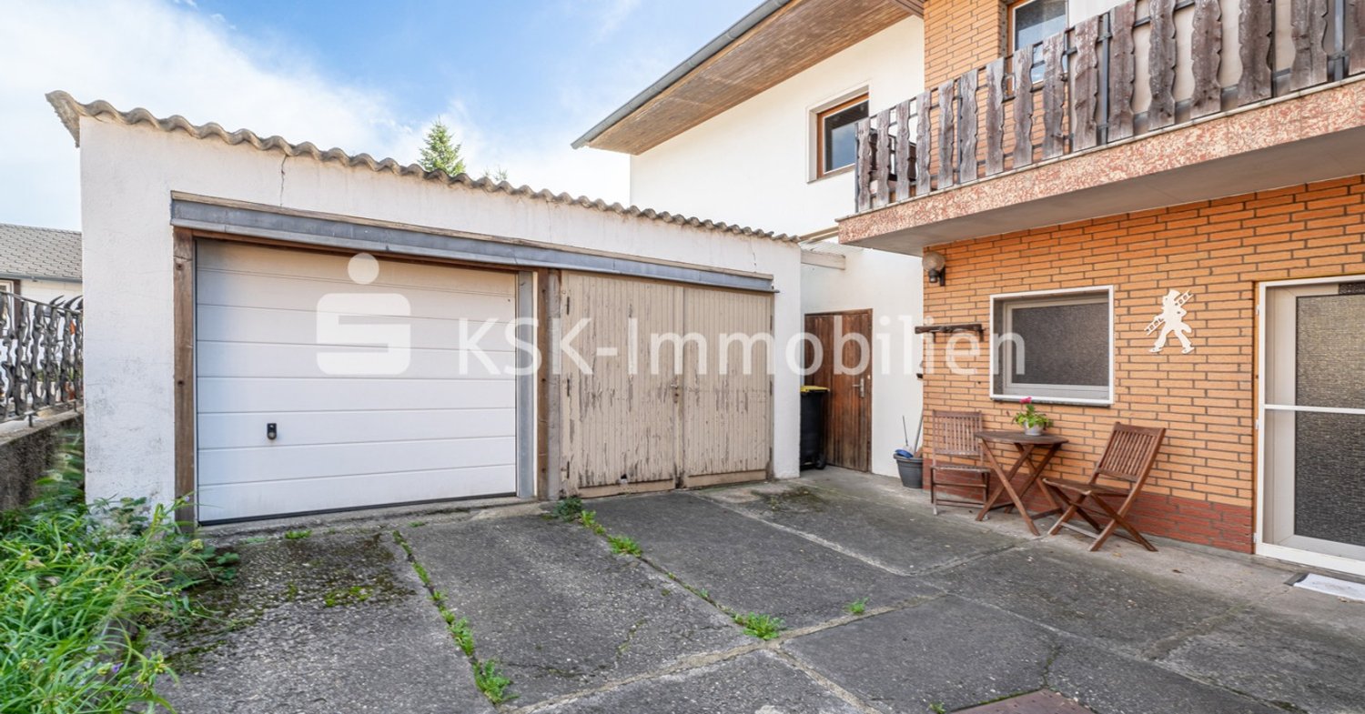 3 bedrooms Townhouse in Rhein-Erft, Germany No. 148592