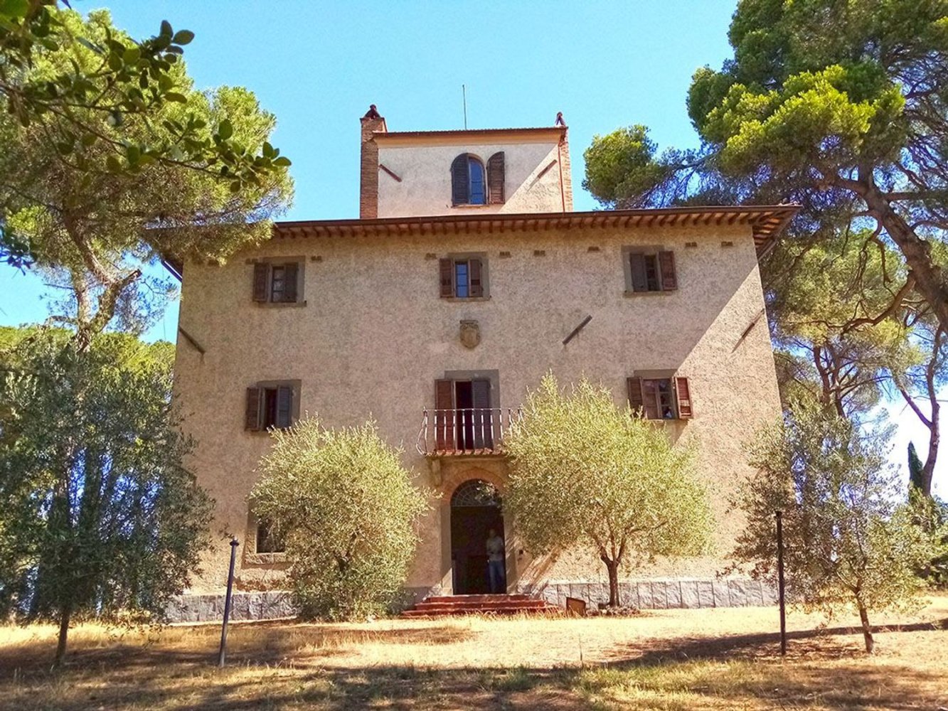 Propriété commerciale à Cortona, Italy 1291m² No. 389100