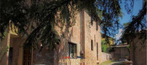 7 bedrooms Villa in Siena, Italy No. 196612 32