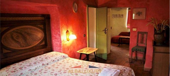 7 bedrooms Villa in Siena, Italy No. 196612 22