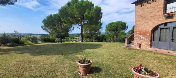 7 bedrooms Villa in Siena, Italy No. 196612 9