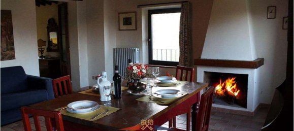 7 bedrooms Villa in Siena, Italy No. 196612 14