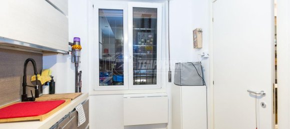 Квартира с 3 комнатами в Брешиа, Италия № 238160 17