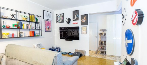 Квартира с 3 комнатами в Брешиа, Италия № 238160 11