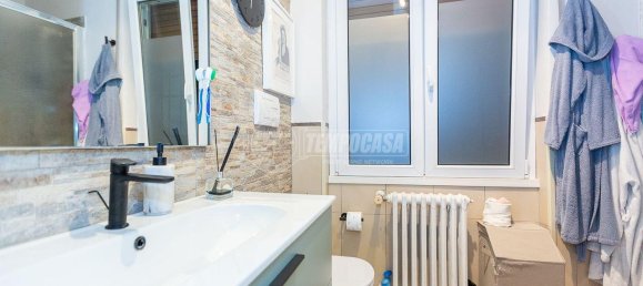 Квартира с 3 комнатами в Брешиа, Италия № 238160 25