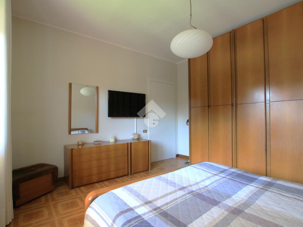 Apartamento de 2 dormitorios en Garbagnate Monastero, Italy No. 340357