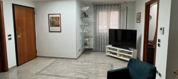 5 bedrooms Apartment in Comiso, Italy No. 325198 4