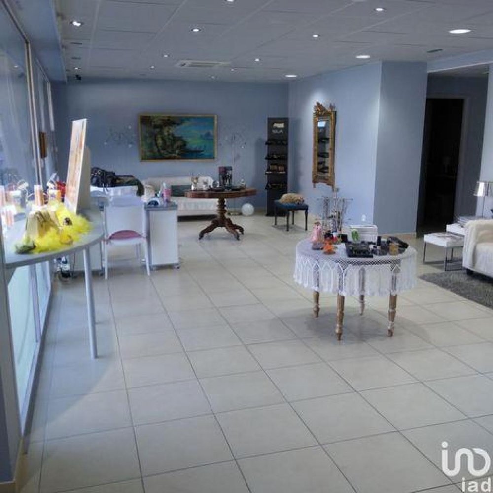 180m² Office in Valence, France No. 19222