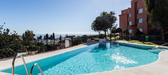 2 bedrooms Apartment in Fuengirola, Spain No. 184924 2