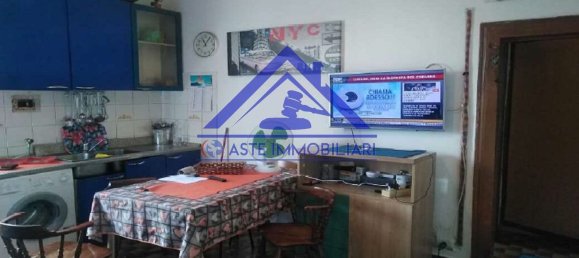 Квартира с 2 комнатами в Ро, Италия № 307135 10