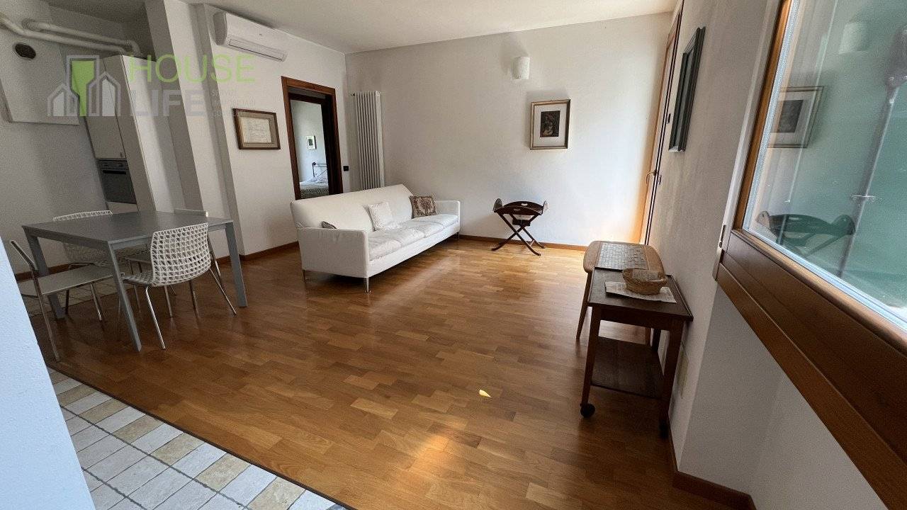 3 bedrooms Apartment in Schio, Italy No. 272434