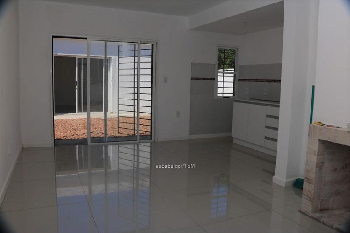 2 bedrooms House in Canelones, Uruguay No. 9101