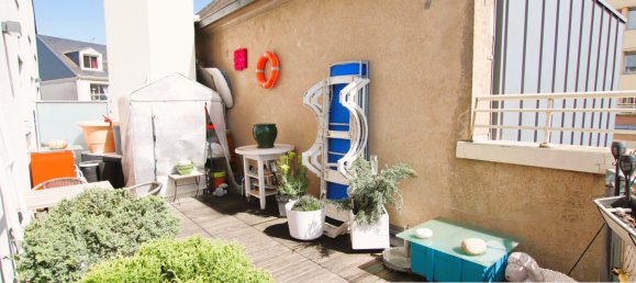 2 bedrooms Duplex in Chartres, France No. 73034 2