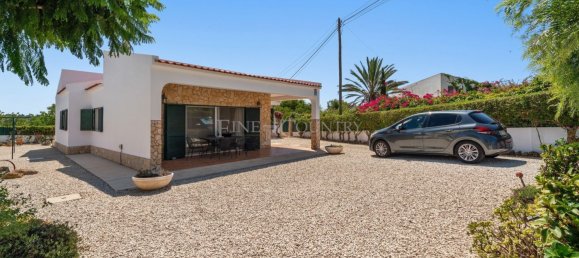 4 bedrooms House in Guia, Portugal No. 98200 6