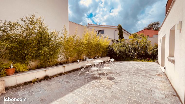 3 bedrooms Apartment in Toulouse, France No. 312778