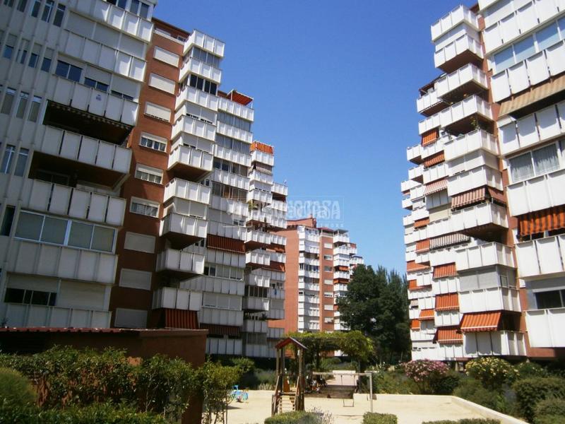 2 bedrooms Penthouse in Mostoles, Spain No. 270582