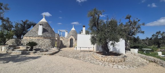 4 rooms House in Ceglie Messapica, Italy No. 14743 3