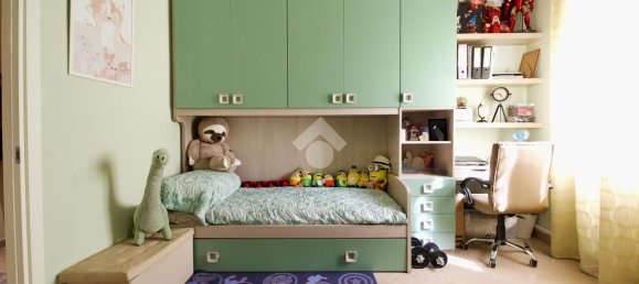 3 rooms Apartment in Reggio Emilia, Italy No. 14894 16