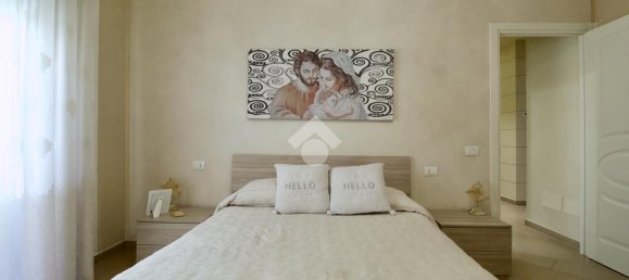 3 rooms Apartment in Reggio Emilia, Italy No. 14894 19