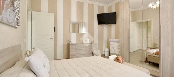 3 rooms Apartment in Reggio Emilia, Italy No. 14894 21