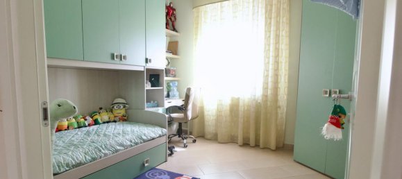 3 rooms Apartment in Reggio Emilia, Italy No. 14894 14