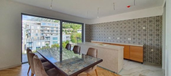 Apartamento de 3 dormitorios en Kotor, Montenegro No. 79 3