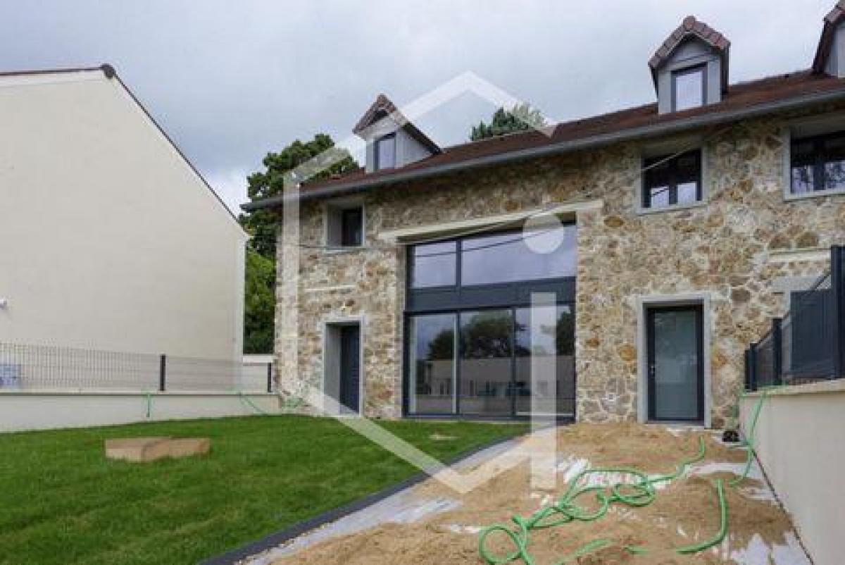 6 bedrooms House in Bougival, France No. 31584