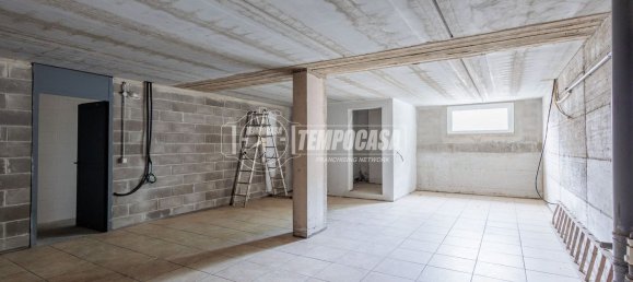 Gewerbliche Immobilie in Sala Baganza, Italy 109m², Nr. 332636 10
