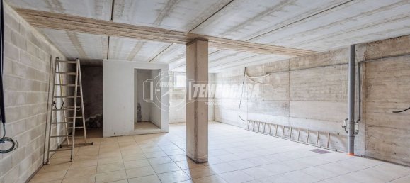 Gewerbliche Immobilie in Sala Baganza, Italy 109m², Nr. 332636 9