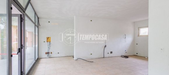 Gewerbliche Immobilie in Sala Baganza, Italy 109m², Nr. 332636 5