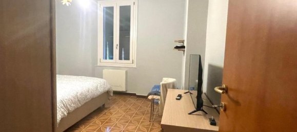 3-salle Penthouse à La Spezia, Italy No. 41250 9