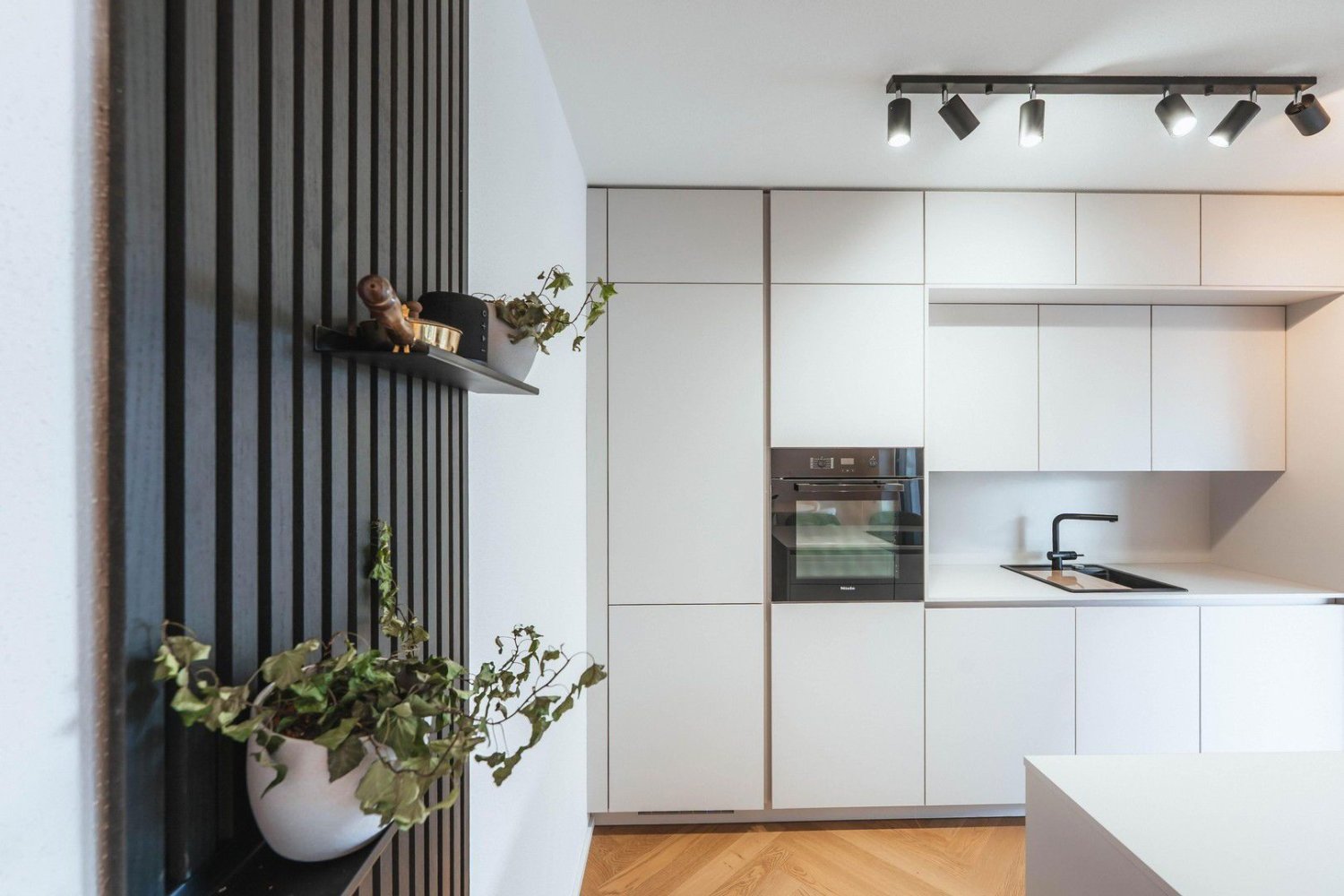 Коммерческая недвижимость 49м² в Бюрмос, Австрия № 137172