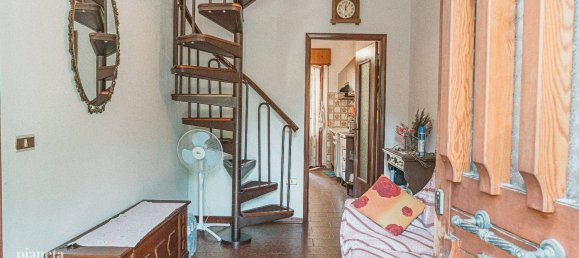 2 bedrooms Villa in Cesena, Italy No. 275769 2
