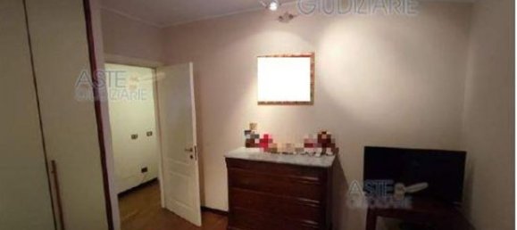 Квартира с 4 комнатами в Пеша, Италия № 40745 30