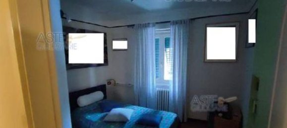 Квартира с 4 комнатами в Пеша, Италия № 40745 63