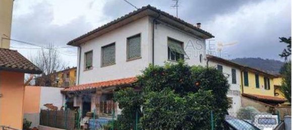 Квартира с 4 комнатами в Пеша, Италия № 40745 11