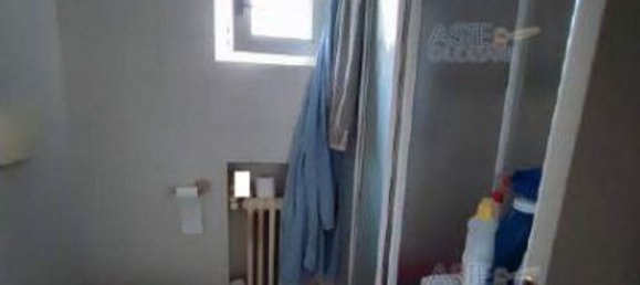 Квартира с 4 комнатами в Пеша, Италия № 40745 56