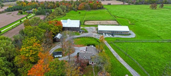 3 bedrooms Farm in Burlington, Canada No. 1447 8