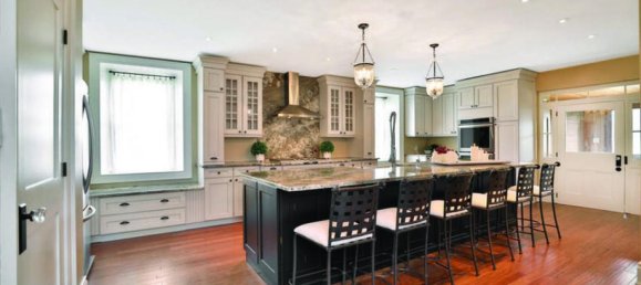 3 bedrooms Farm in Burlington, Canada No. 1447 2