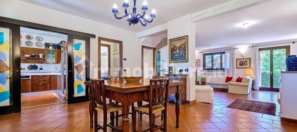 Вилла с 3 спальнями в Феррара, Италия № 378560 21