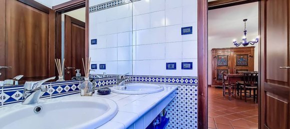 Вилла с 3 спальнями в Феррара, Италия № 378560 23