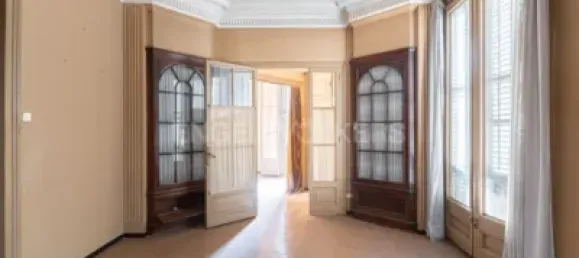 6 bedrooms Commercial property in Eixample, Spain No. 179147 5