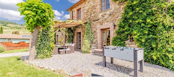 5 bedrooms Villa in Montecatini Val di Cecina, Italy No. 548 5